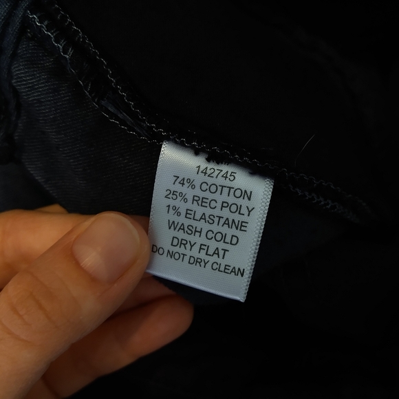 NWT Sagjol Cropped Raw/Frayed Hem Dark Wash Blue Jeans Size 26 - Picture 10 of 10